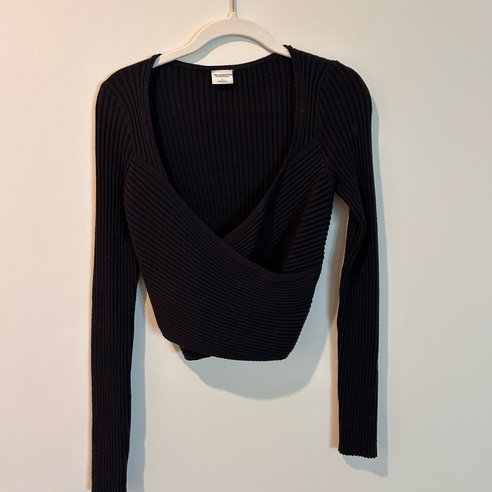 Abercrombie & Fitch Black Sweater